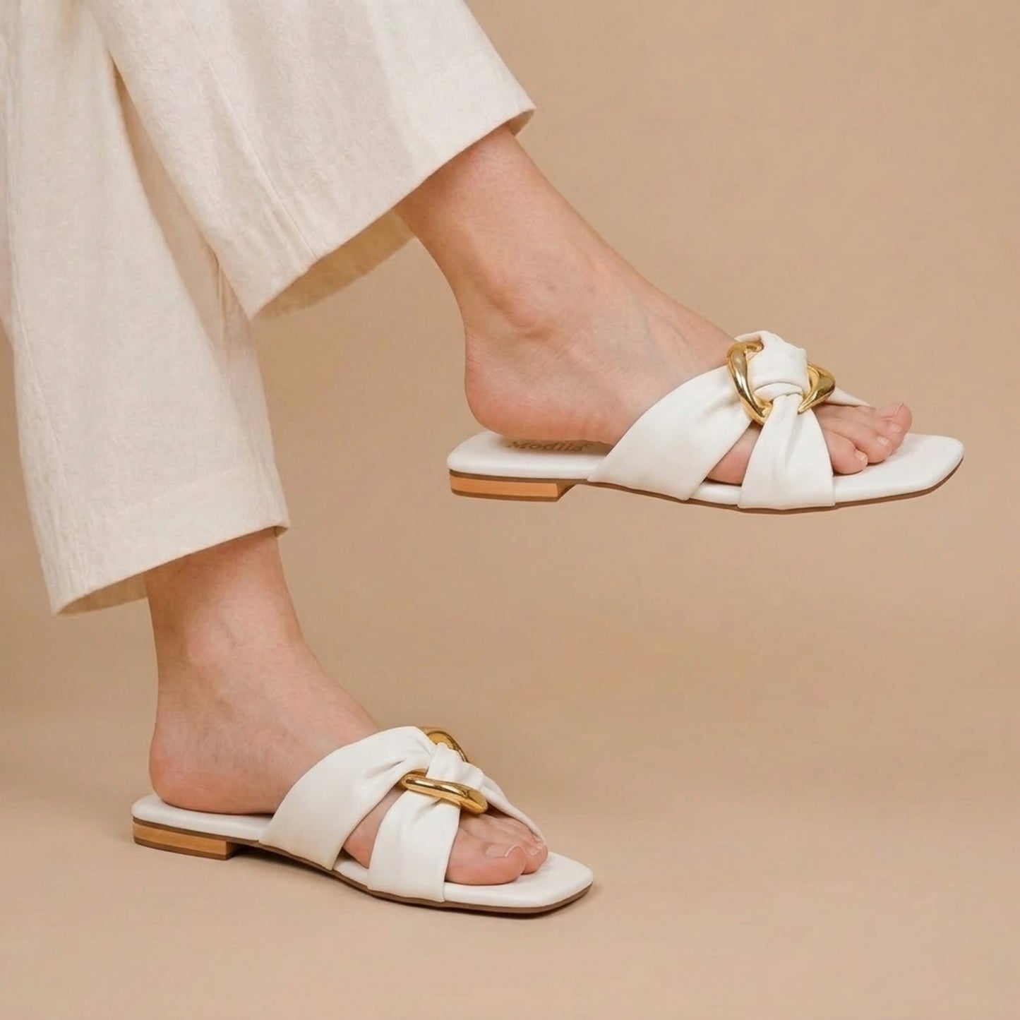 KNOT-WHITE