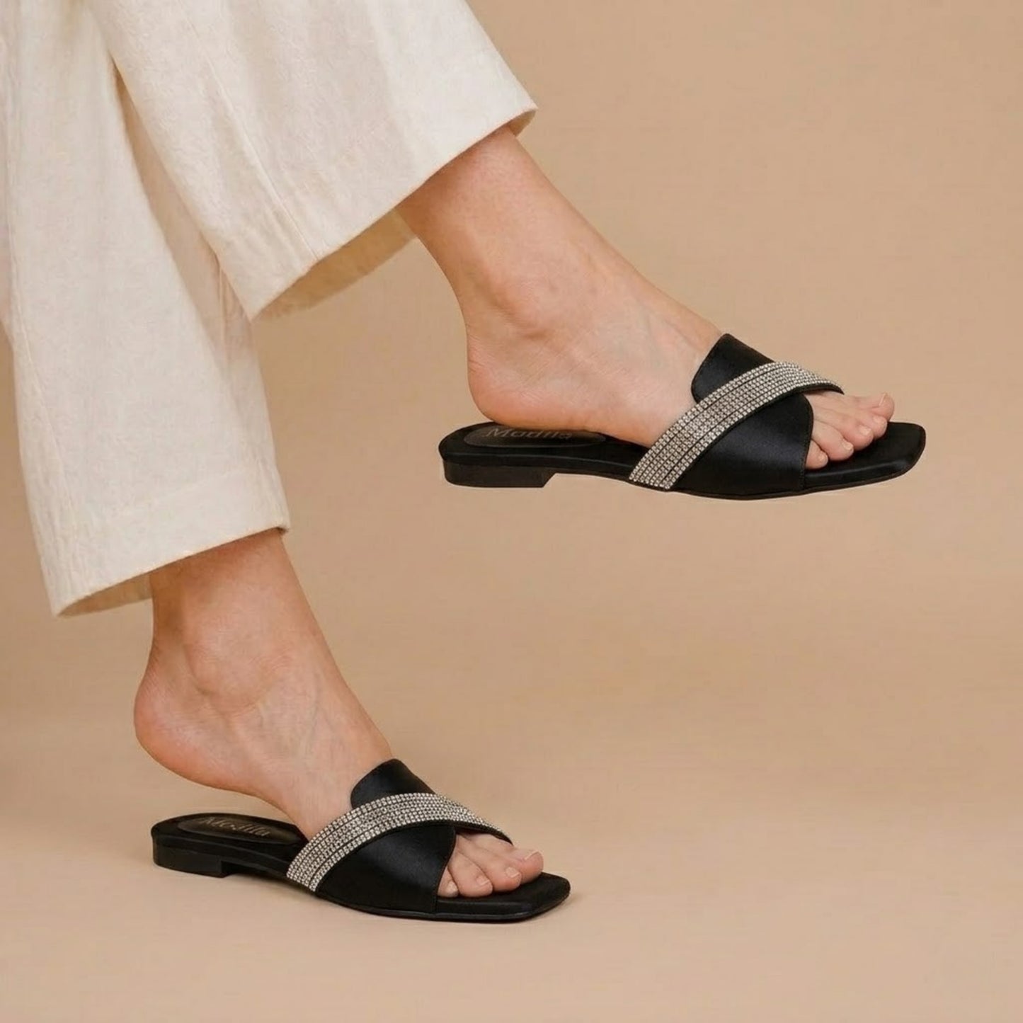RAYA-BLACK