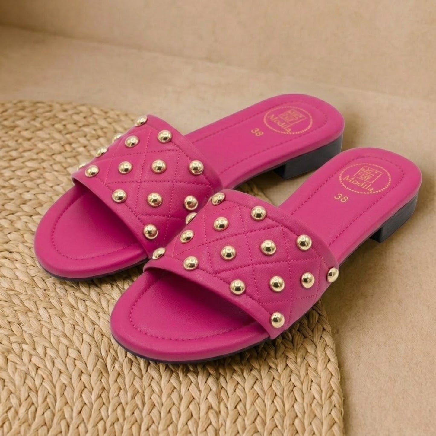 STUD-PINK