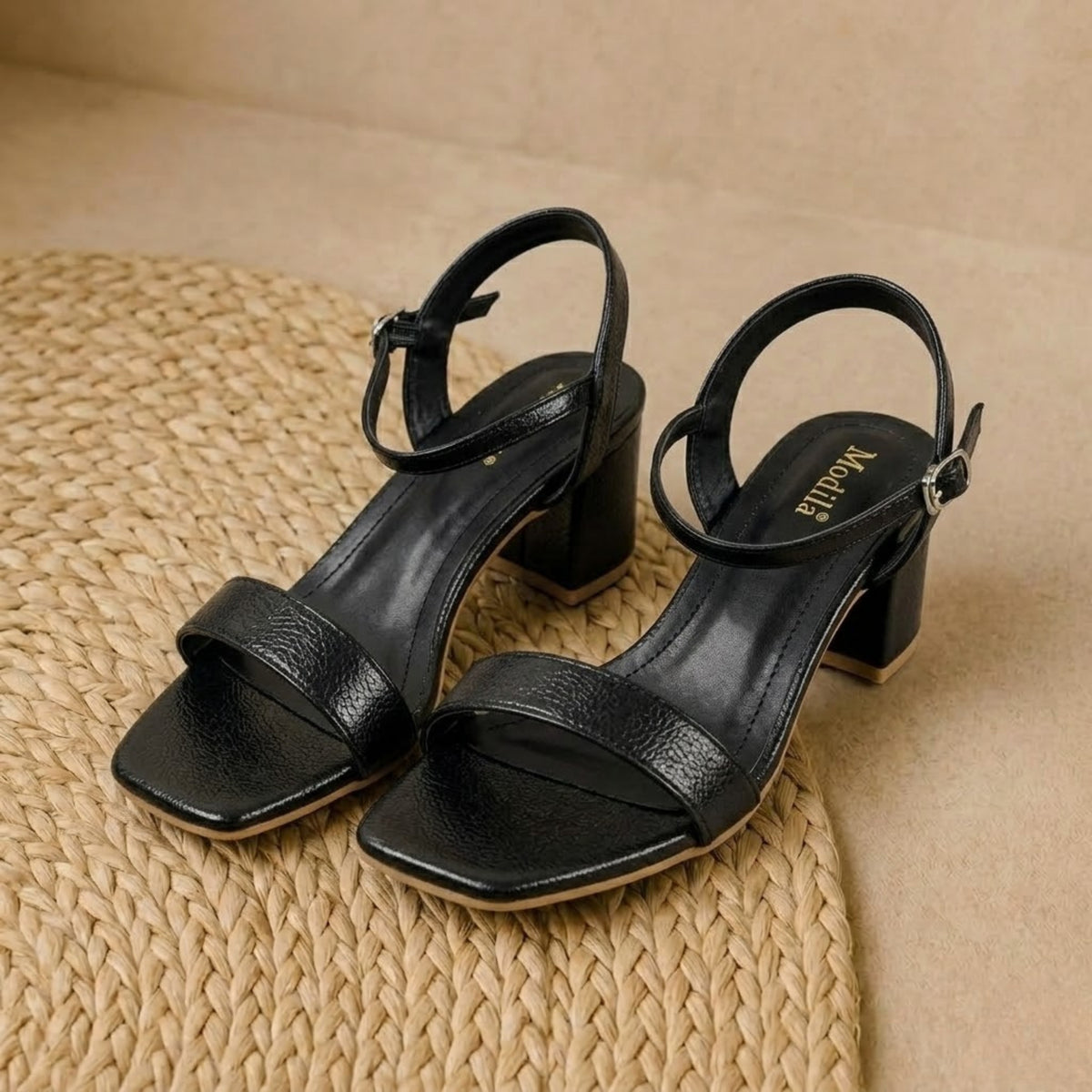 LUXE-BLACK