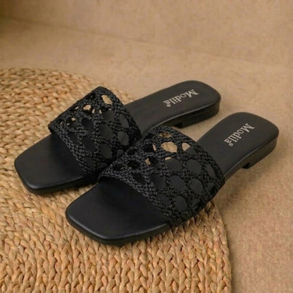 MAYA-BLACK