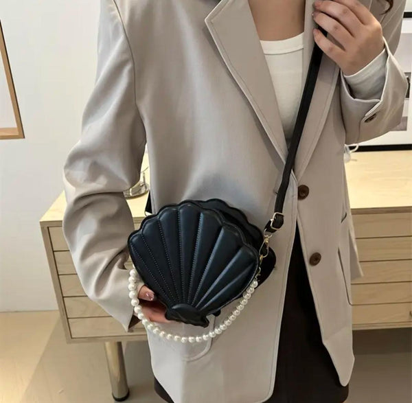 Elegant White Shell-Shaped Evening Clutch with Pearl Beaded Chain Strap - Chic Acrylic Bridal Handbag, Polyester Lined, Perfect for Weddings & Formal Parties, Wedding Accessories