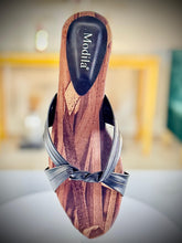 Trendy slipons with french heels