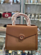 Cross body hand bags