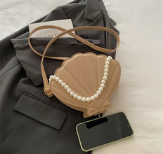 Elegant White Shell-Shaped Evening Clutch with Pearl Beaded Chain Strap - Chic Acrylic Bridal Handbag, Polyester Lined, Perfect for Weddings & Formal Parties, Wedding Accessories