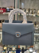 Cross body hand bags