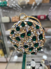 Round shape fancy cluch